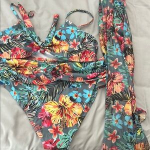 Floral Bikini Set with Cover-Up womens xl. Never worn. Still has hygienic liner